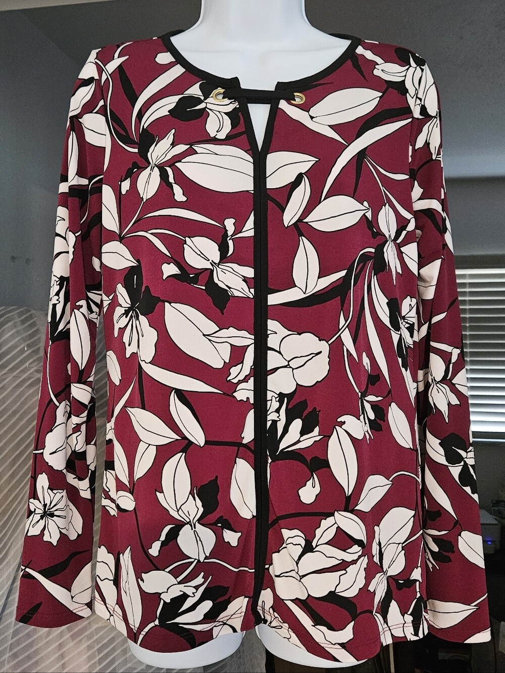 Liz Claiborne Floral Raspberry Red Top Longsleeved Size Medium
